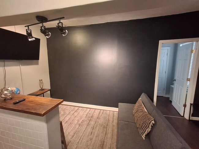 Building Photo - 196 Magnolia St Unit SI ID1373625P