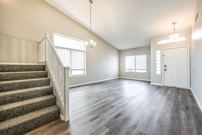 Photo - 2531 W White Feather Ln