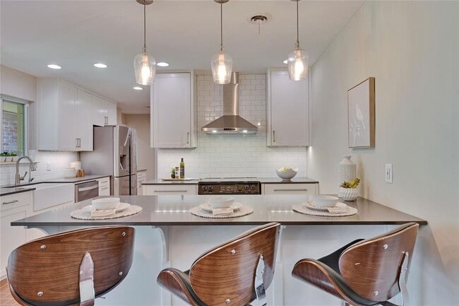 Photo - 2905 Greenlawn Pkwy