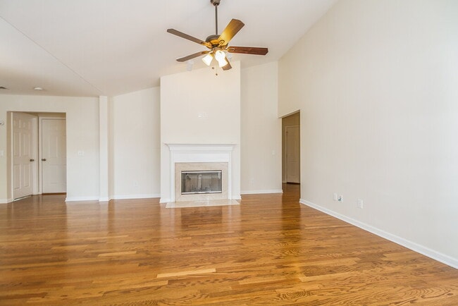 Photo - 2151 Erin Ln