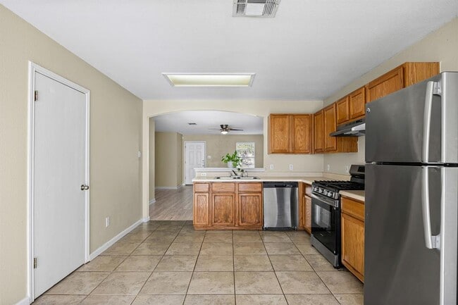 Photo - 17611 Wiseman Dr