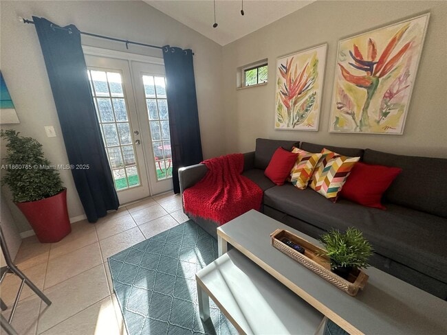 Photo - 417 32nd St