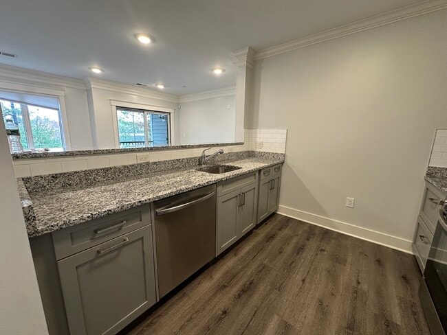 Photo - 17 Hennery Wy Unit 17J