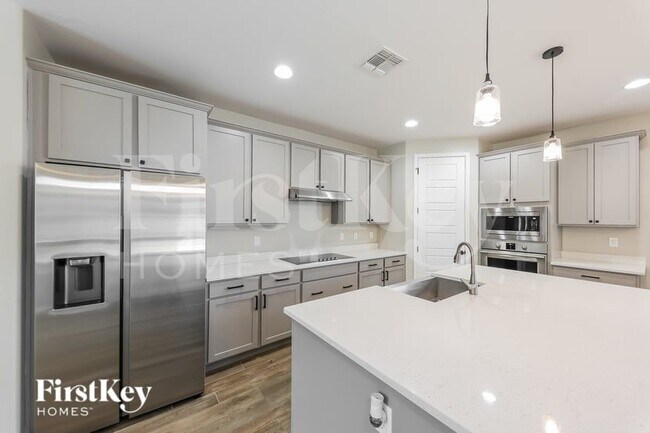 Photo - 18530 W Robin Ln