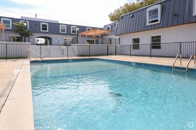 Photo - Mueller Crossing