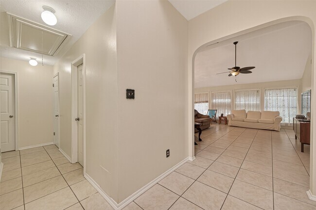 Photo - 8203 Paddington Pl Dr