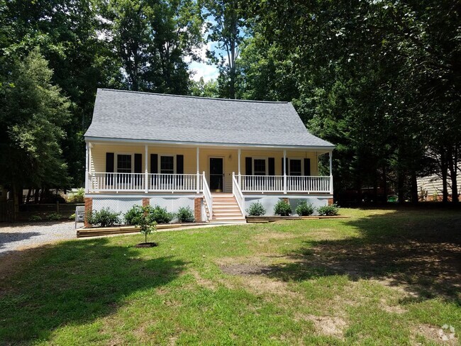 Building Photo - 3 Bedroom home