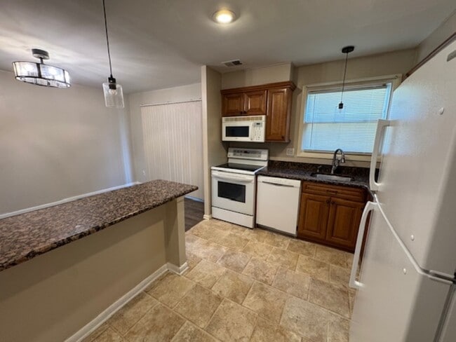 Photo - 241 Cedarmere Cir