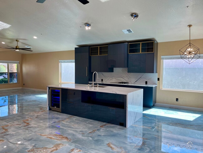 Photo - 8709 E Gail Rd