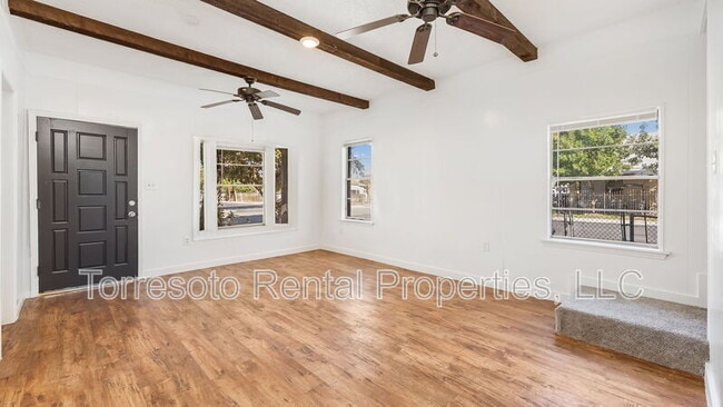 Photo - 2600 Morales St