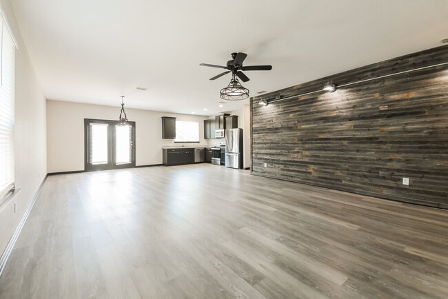Photo - 9136 Benevolent Ct
