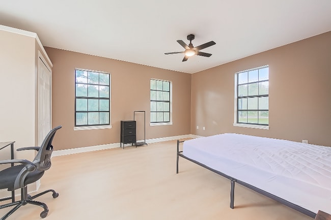 Photo - 512 Mason Ave