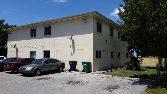 Photo - 13950 NE 2nd Ave