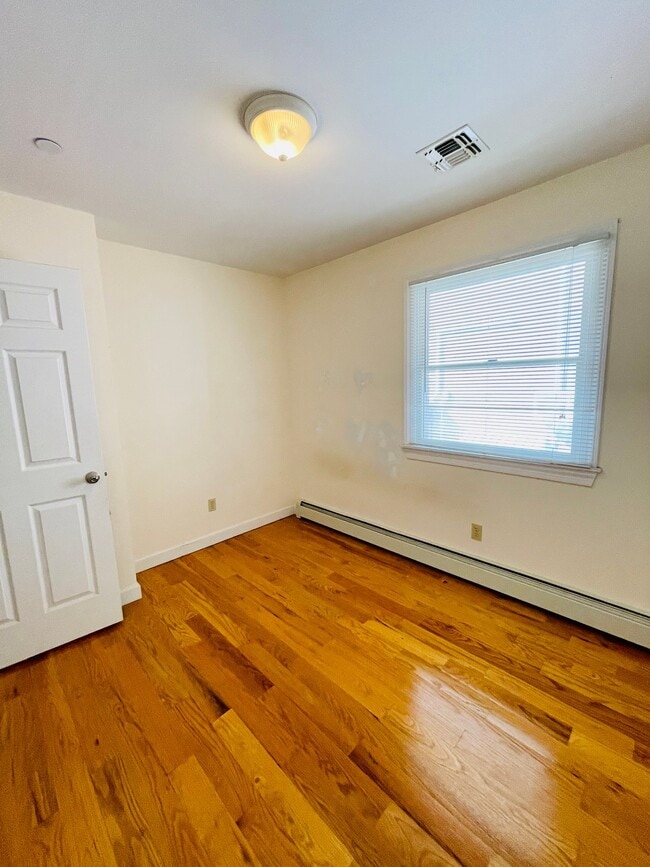 Photo - 36-36-3166 166th St Unidad 2