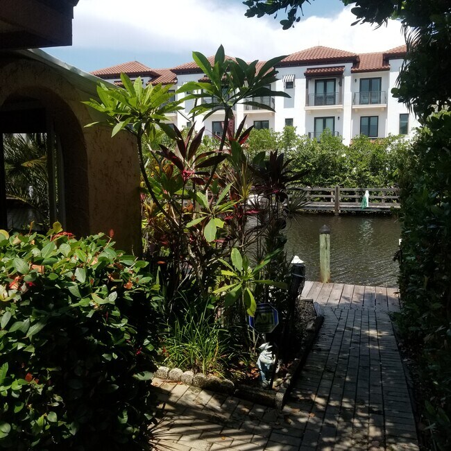 Photo - 1475 Curlew Ave Condo