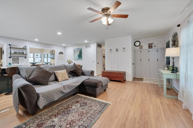 Photo - 409 Northclift Dr Unidad ID1388442P