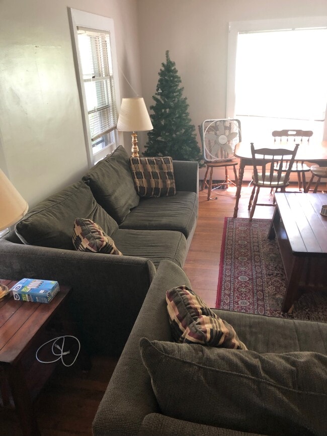 Photo - 118 Schuyler Plz Unidad 1