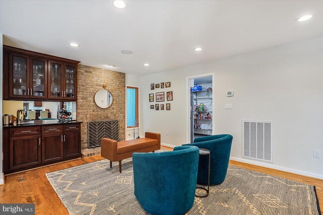 Building Photo - 10408 Hunter Ridge Dr