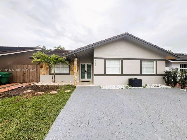 Building Photo - 9752 SW 145th Pl