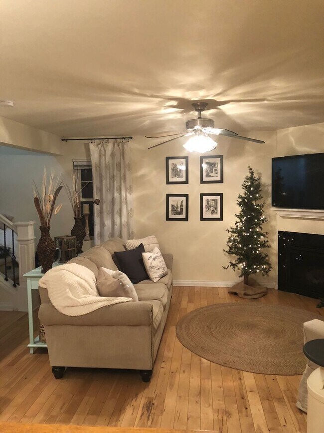 Photo - Live Large in This Spacious 2BR Townhome –... Unit 26 Canyon Lane