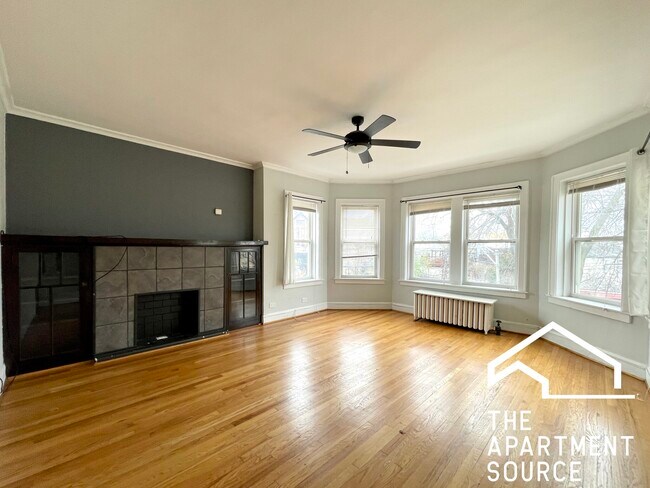 Photo - 3540 N Lowell Ave Unidad 2N