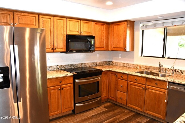 Photo - 1346 W 13th St