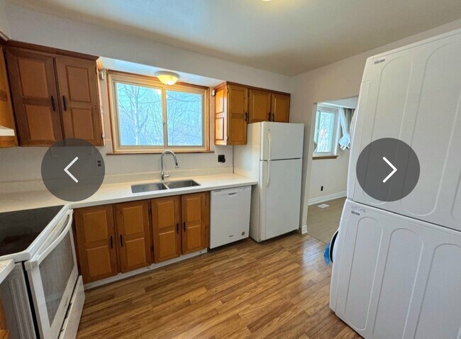 Photo - 20 Lambard Cres