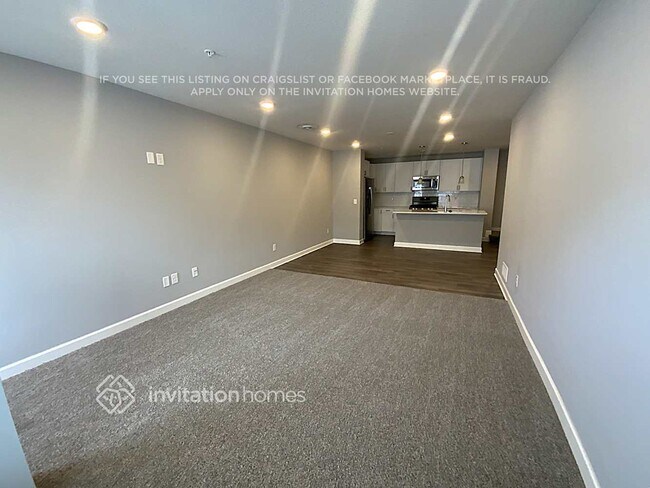 Photo - 10902 Everest Pl N