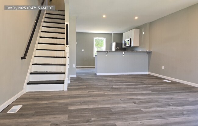 Photo - 335 Arden Rd W