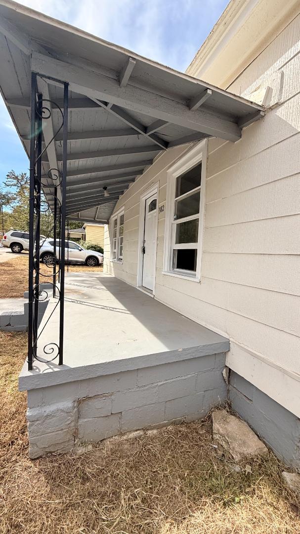 Photo - 382 Farley St