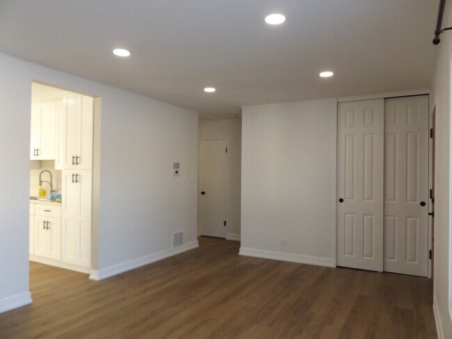 Photo - 2203 South St