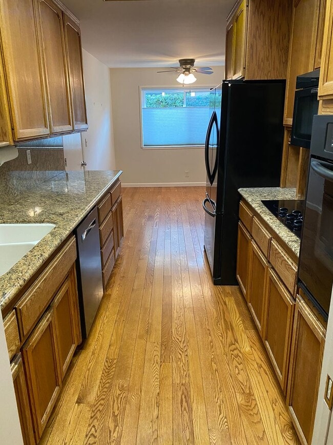 Photo - Well maintained 3 bed 2 bath home in Thousand Oaks neighborhood available!