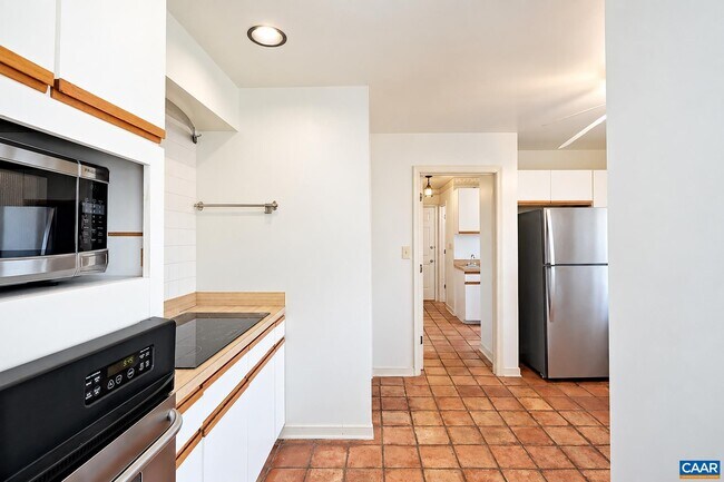 360 Jeffers Dr