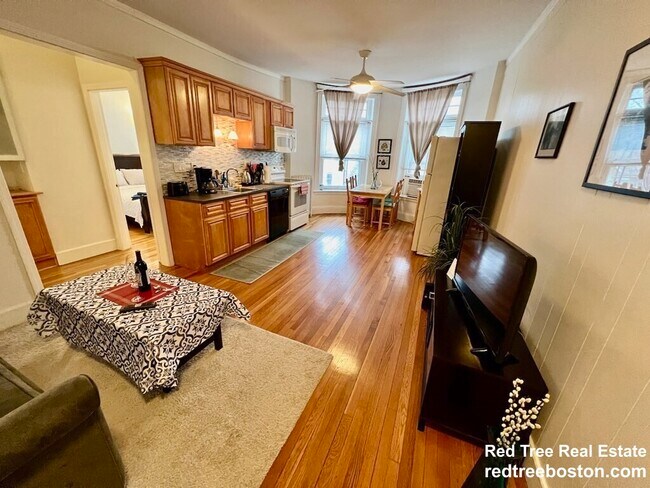 Photo - 36 Winchester St Unit 3