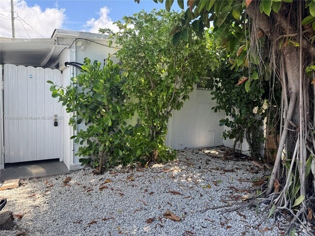 Building Photo - 2796 SW 34th Ct Unit 1 Rental