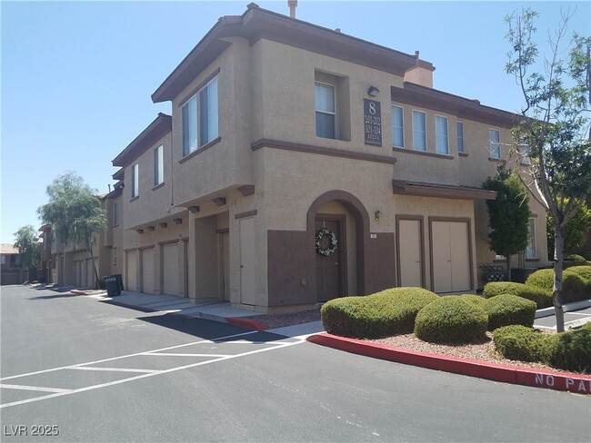 Building Photo - 10230 Deerfield Beach Ave Unit 202