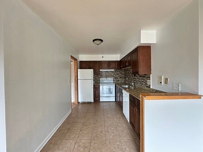 Photo - 1004 S River Rd Unidad 203