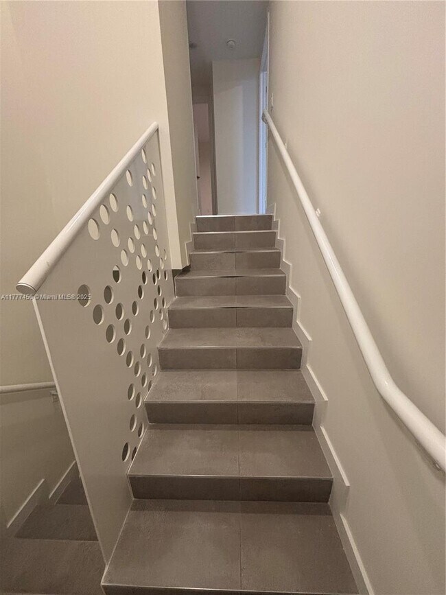 Photo - 16395 Biscayne Blvd Unit TH 6