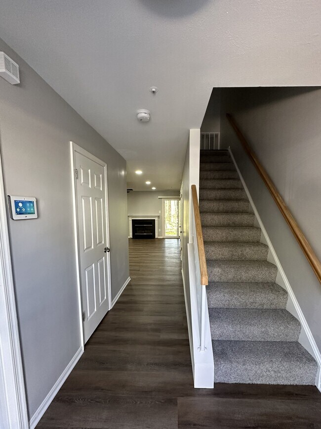 Photo - 1523 Ashburnham Dr