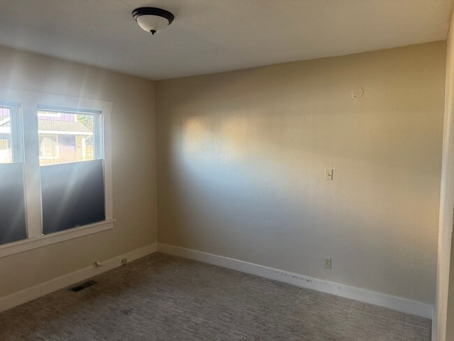 Photo - Rare opportunity to lease a versatile mixed-use property in the heart of Milwaukie!