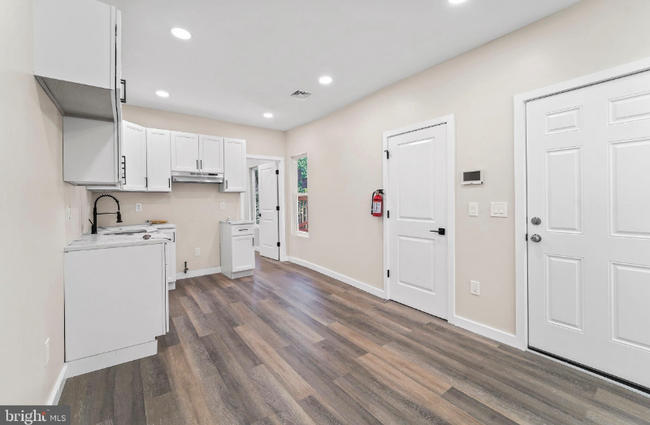 Photo - 335 Spring St Unit 2nd Floor Apartment C