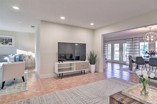 4107 Coconut Terrace