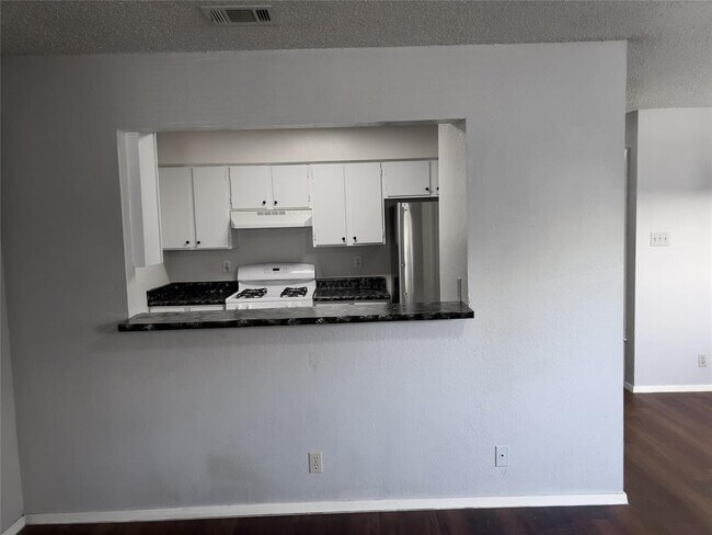 Photo - 901 Taulbee Ln