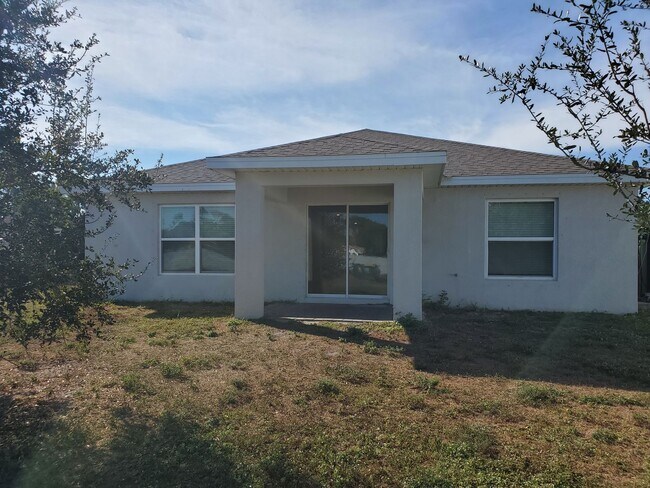 Photo - 3927 NE 23rd Pl