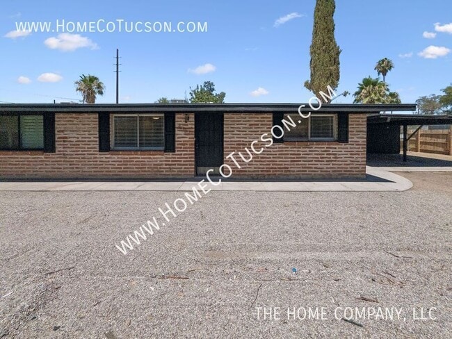 Building Photo - 4537 E Fairmount St