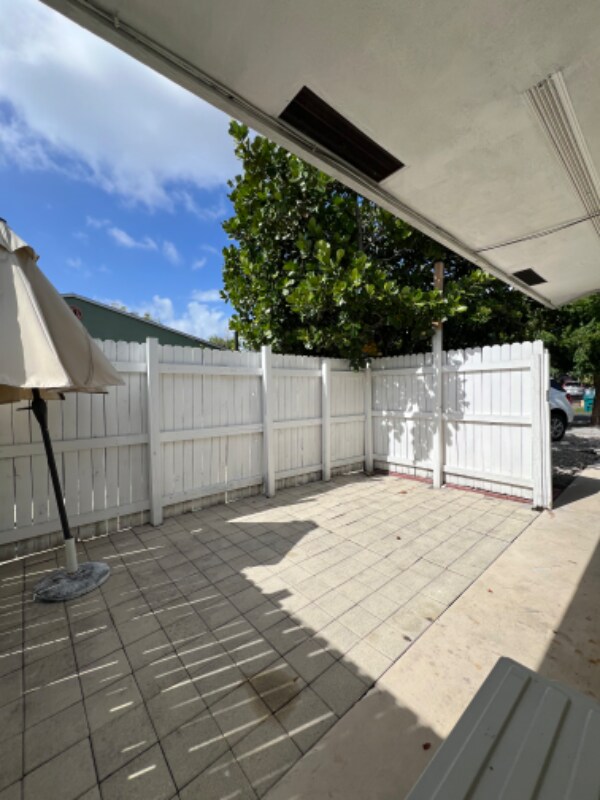 Photo - 231 SW 15th St