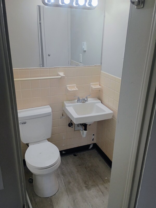 Photo - 1605 41st St NW