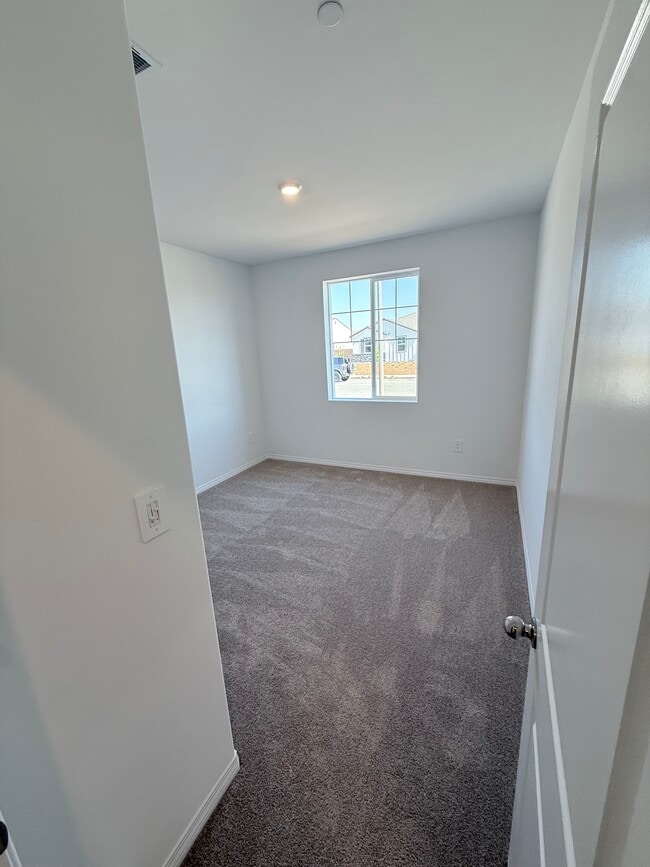339 Deer Lake Way