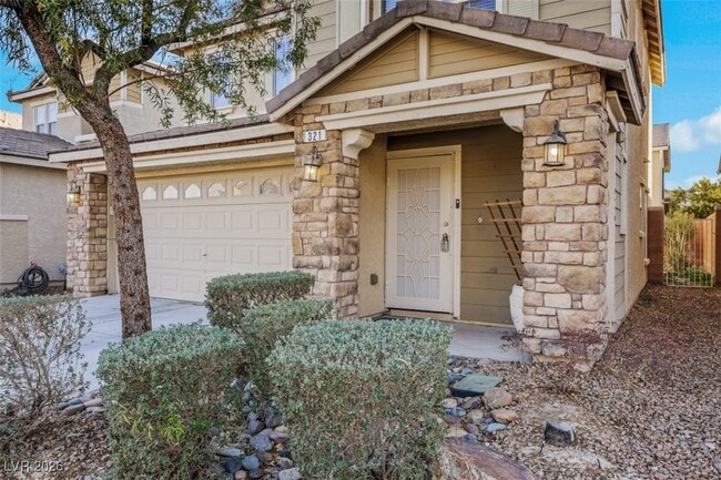 Photo - 321 Copper Pine Ave