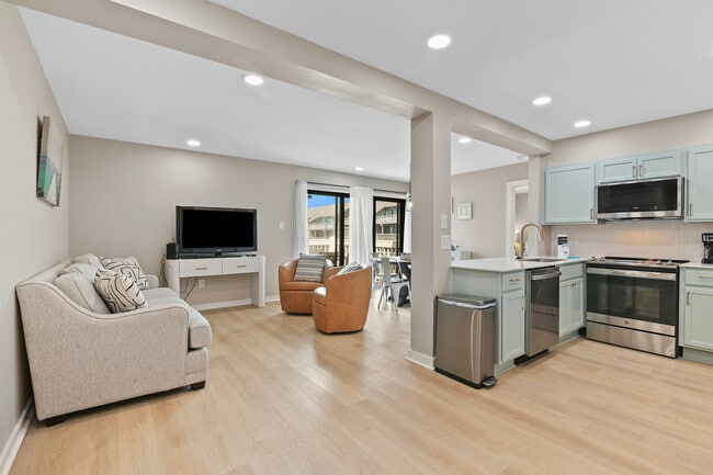 Beachfront Condo - 9661 Shore Dr Unit C30